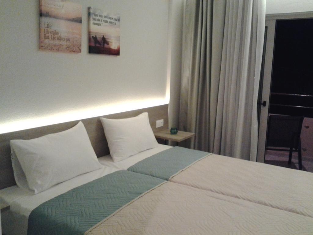 פלטניאס Lola'S Hotel מראה חיצוני תמונה
